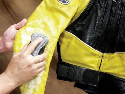 Cum să aibă grijă de geaca de piele, regulile de curățare și tratarea pielii (jacheta) Cum să aibă grijă de geaca de piele, regulile de curățare a pielii și tratament