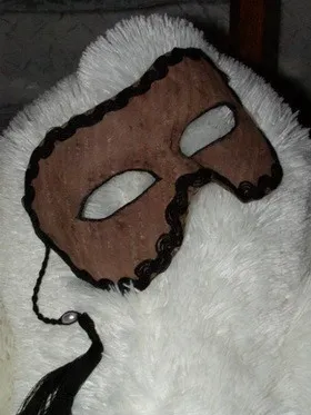măști de carnaval, cu propriile sale mâini realizate din papier-mache