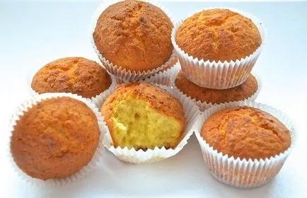 Muffins în matrițe de hârtie 4 rețetă simplă (hârtie) Muffins în matrițe de hârtie 4 simplu rețetă