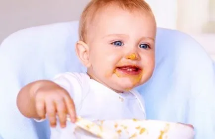 Când să înceapă alimente solide un copil cu ceea ce este mai bine și cum să atragă