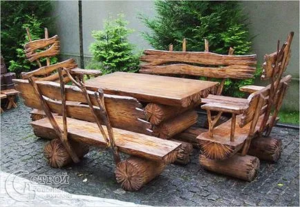 Casă țară frumoasă cu mâinile lor (dacha) Casă țară frumoasă cu mâinile lor