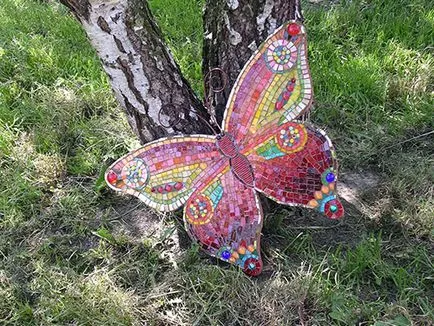 Casă țară frumoasă cu mâinile lor (lor) Casă țară frumoasă cu mâinile lor