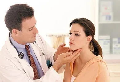 Tratamentul de boli ale gâtului - articolul pe - versiunea gadgeturile (Avertizare ulcer la stomac) Tratamentul de boli ale gâtului - articolul pe - versiunea PDA