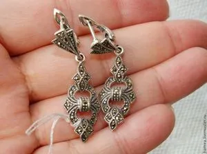 proprietăți de piatră magică terapeutice radiante sau pirita și marcasite, în special selectarea produselor cu