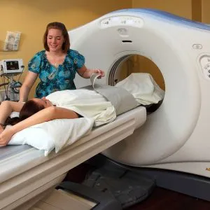 Imagistica prin rezonanta magnetica a cavității abdominale (e) Imagistica prin rezonanta magnetica a organelor abdominale