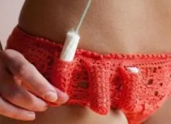 Putem fetele folosi tampoane interne (utilizare) Pot folosi tampoane interne pentru fete