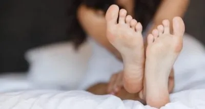 Porumb pe toc modul de a elimina sau de a vindeca porumbul interior, ce să facă în cazul în care sa rupt și dureros (călcâi) Porumb pe toc modul de a elimina sau de a vindeca porumbul interior, ce să facă în cazul în care sa rupt și a rănit