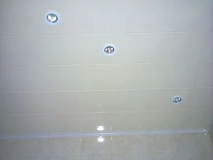 Instalarea de panouri din PVC plastic plafon cu mâinile sale