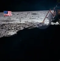 Primul zbor către Lună