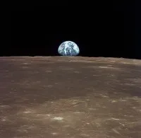 Primul zbor către Lună