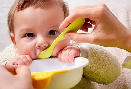 Primele alimente solide un copil sfaturi pe lună Primele alimente solide un copil sfaturi pe lună