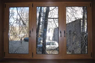 fereastră din PVC de plastic în Chelyabinsk fereastră din PVC de plastic în Chelyabinsk