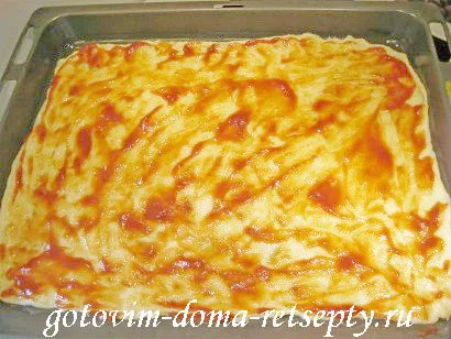 carne Pizza cu ciuperci și roșii (acasă de coacere) Pizza carne cu ciuperci și roșii