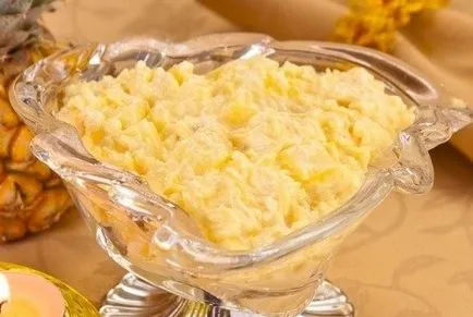 O selecție de salate cu ananas