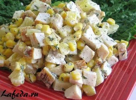 O selecție de salate cu ananas