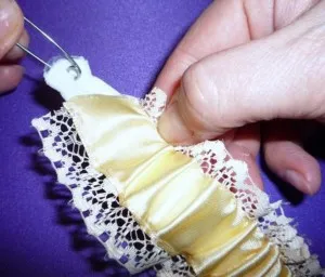 Garter pentru fotografie mireasa, sfaturi utile și o clasă de master, cum se face cu propriile sale mâini