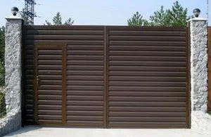Alegerea corectă sau construirea de poarta de metal, inclusiv în interiorul prețul la poarta lucrărilor și