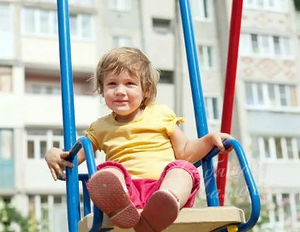 Dezvoltarea copilului in 2 ani, o mamă iubitoare (copil) Dezvoltarea copilului in 2 ani, o mamă iubitoare