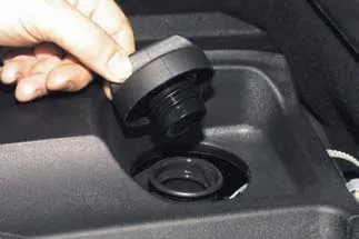 Repararea și inspecția vehiculului Chevrolet Niva în casă
