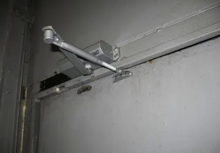 Reparare si reglare de inchidere de usi, construirea portal (blocare) Reparare si reglare de inchidere de usi, portalul de construcție