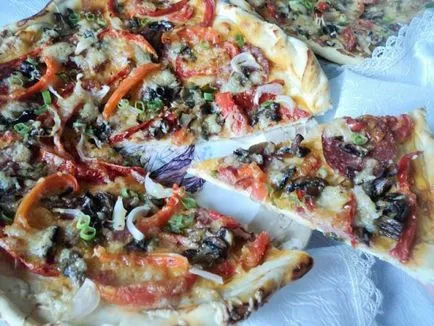 pizza Rețetă de pe crusta subțire