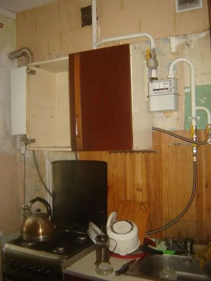 Reparatii bucătărie mică, școală renovată, reparații școlare