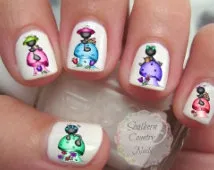 Cifrele de pe ace cuie, vopsele acrilice, scobitoare, gel de unghii, perie