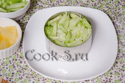 Salata „fiesta“ cu carne de pui, ananas și ciuperci - un pas cu pas reteta cu fotografii, salate