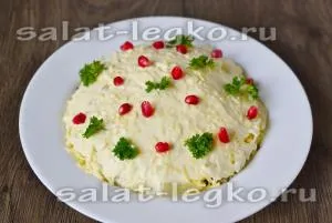 Salata cu ciuperci si carne de pui si reteta de ananas cu fotografie delicios
