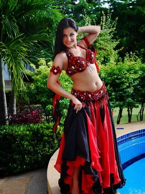 Cele mai frumoase costume pentru dans oriental, tinutele pentru fotografie dans din buric