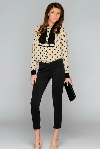 Din ceea ce sa poarte pantaloni trei sferturi de vară, femei sfaturi de moda (Capri) Din ceea ce sa poarte pantaloni trei sferturi de vară, femei de sfaturi de moda