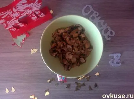 Salata cu stropi de pui și roșii uscate vară - rețete simple, (uscate) Salata cu stropi de pui și roșii uscate de vară - rețete simple,