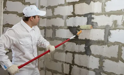 Tencuirea pereților cu propriile sale mâini, fără semnalizatoare video de