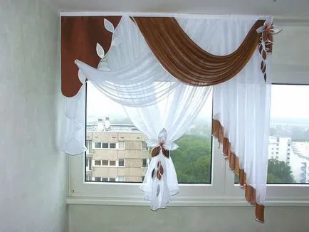 Perdele la bucatarie cu un design de știri sale mâini, fotografii, mostre de reziduuri tesatura perdele (lor) Perdele la bucatarie cu un design mâinile sale de știri, fotografii, mostre de perdele din resturi textile,