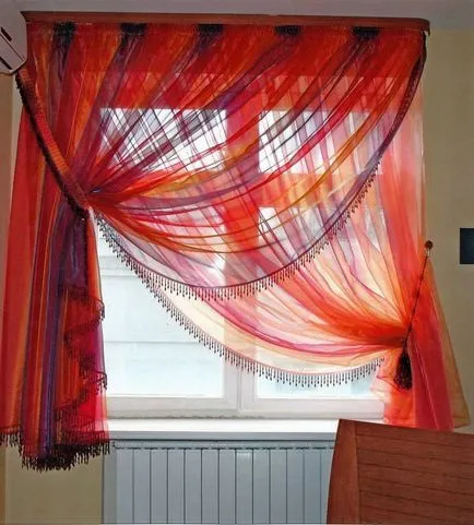 Perdele la bucatarie cu un design de știri sale mâini, fotografii, perdele mostre de reziduuri de țesut (foto) Perdele la bucatarie cu un design mâinile sale de știri, fotografii, mostre de perdele din resturi textile,