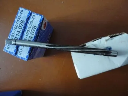 Cum să înlocuiască ghidajul supapei