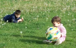 Sfaturi pentru părinți precum și ce să se joace cu un copil de 2 ani ☀