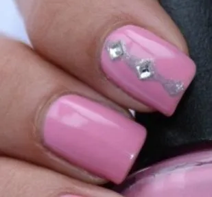 Strasuri pe unghii este într-adevăr frumoasă (strasuri pe unghii unghii cu un design strasuri fotografie cu strasuri Nails) Strasuri pe unghii este într-adevăr frumos