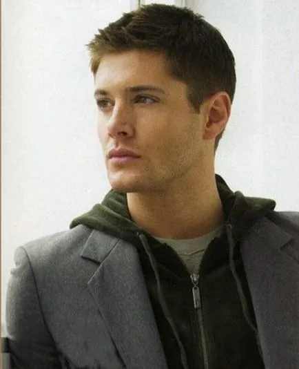 tinuta si coafura Jensen Ackles (Jensen Ackles) într-o fotografie tinuta si coafura Jensen Ackles (Jensen Ackles) într-o fotografie