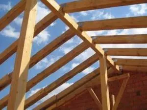 Căpriorii acoperișului fronton - dispozitivul, instalarea și calcul