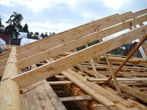 Căpriorii acoperișului fronton - dispozitivul, instalarea și calcul