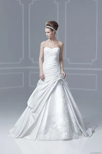Rochie de nunta pe tipul de figura 20 sfaturi pentru alegerea potrivită
