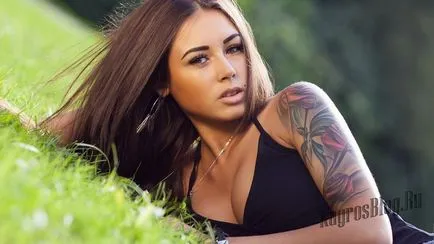 Tatuaje pe fete