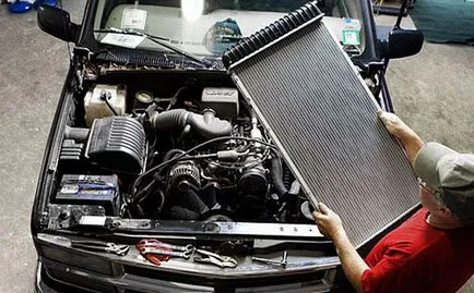 Fluxul de radiator din aluminiu din mașină, ce să facă în cazul în care antigel picurare, modul de verificare și corect (radiator) Fluxul de radiator din aluminiu din mașină, ce să facă în cazul în care antigel picurare, modul de verificare și corecte