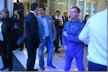Dancing Medvedev, softmixer