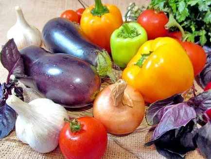 salată caldă de vinete și roșii, secolul xxi alimentar (vinete) salată caldă de vinete și tomate, alimente secol xxi