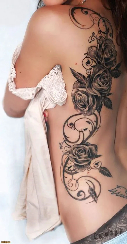 Tatuaje pe fete