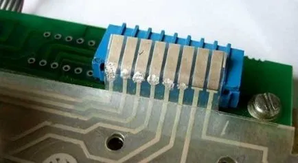 adeziv conductive și utilizarea acestuia