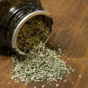 Se pare Grass goutweed ca, ceea ce este util și în cazul în care se dezvoltă, video, metode de aplicare în produsele alimentare