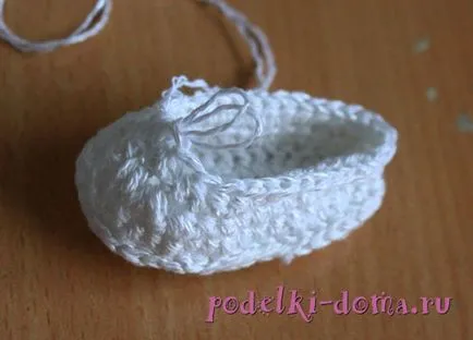 Pantofi pentru păpuși tricotate, o cutie de idei și ateliere de lucru (papusa textile posibil) Pantofi pentru păpuși tricotate, o cutie de idei și ateliere